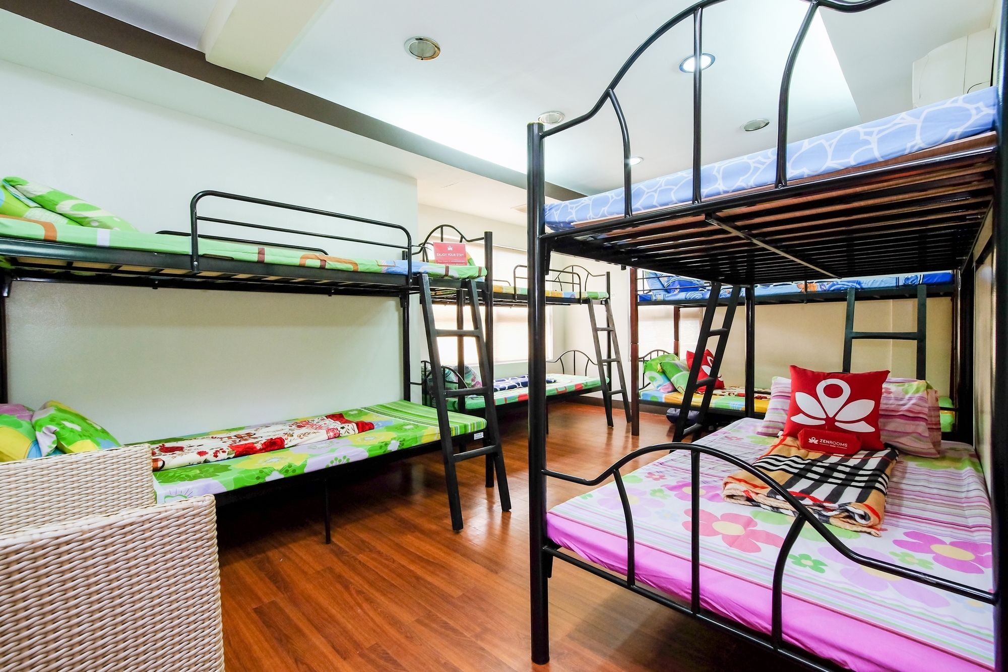 Zen Hostel Quirino Ave. Malate 마닐라 외부 사진